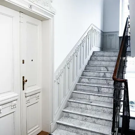 Apartment Hoza 50 With A Balcony In Close Center Warsaw Exterior photo